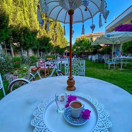 Alasonya Alacati By La Mira Hotel Alacati
